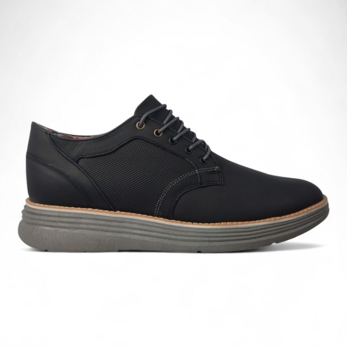 CALZADO CON ALTURA MONSERRATE - Zapatos en CUERO para hombre marca Monserrate Ref Tucán color Negro