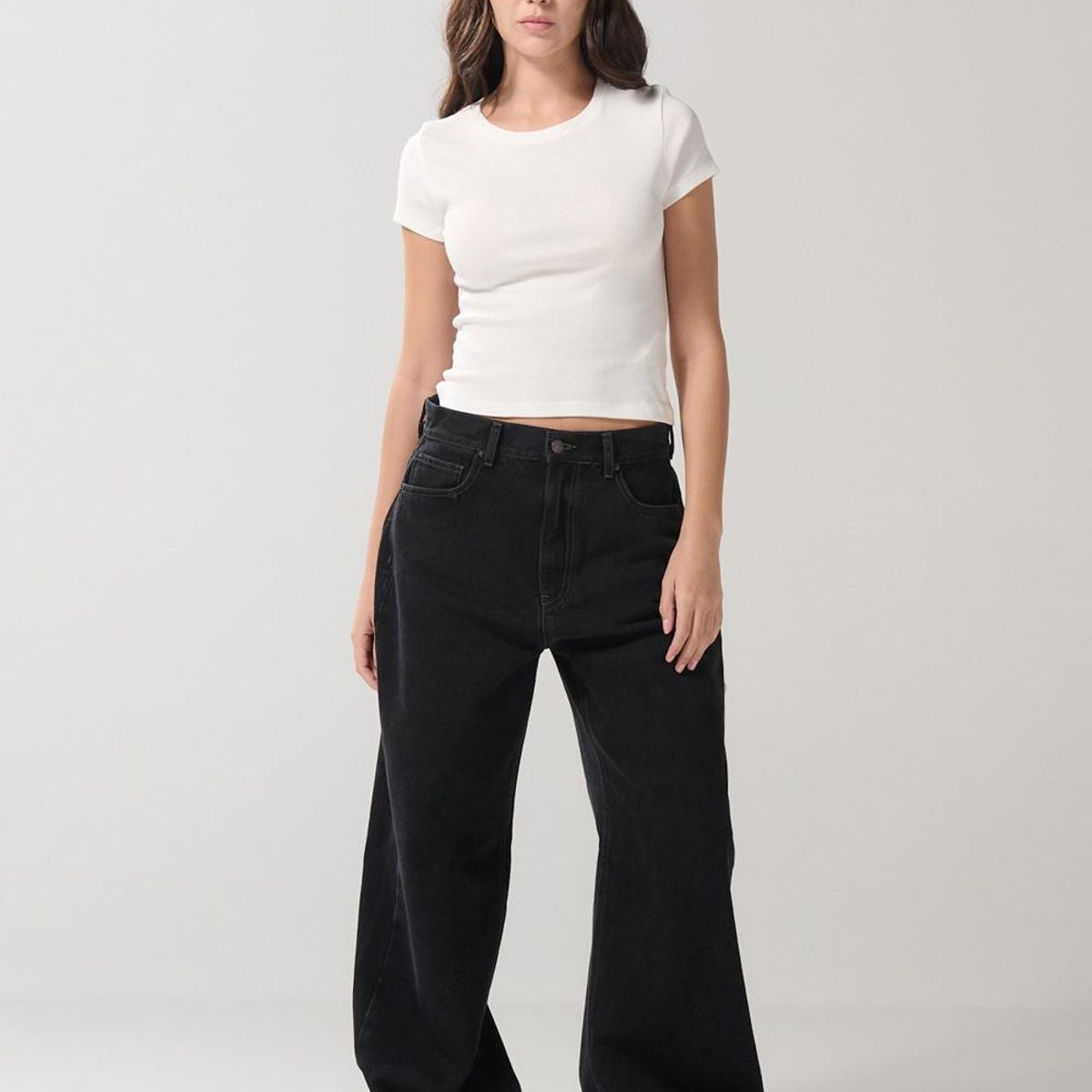 KOAJ - KOAJ Camiseta manga corta en rib unicolor con ajuste ceñido Mujer