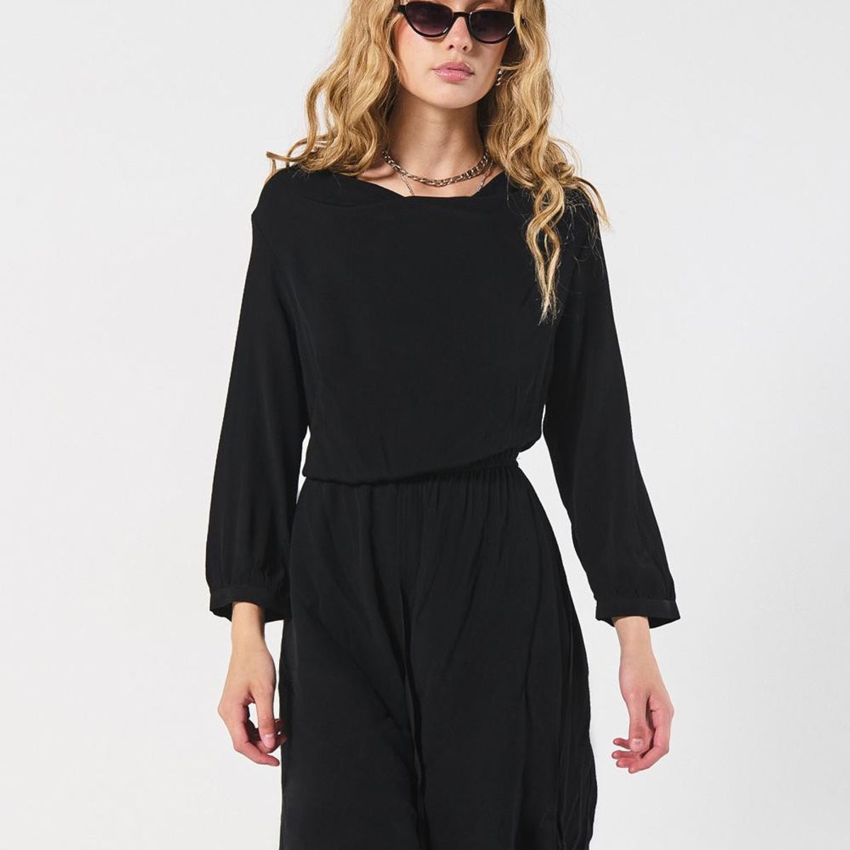 KOAJ - KOAJ Vestido corto negro con recogido en cintura y manga 3/ Mujer