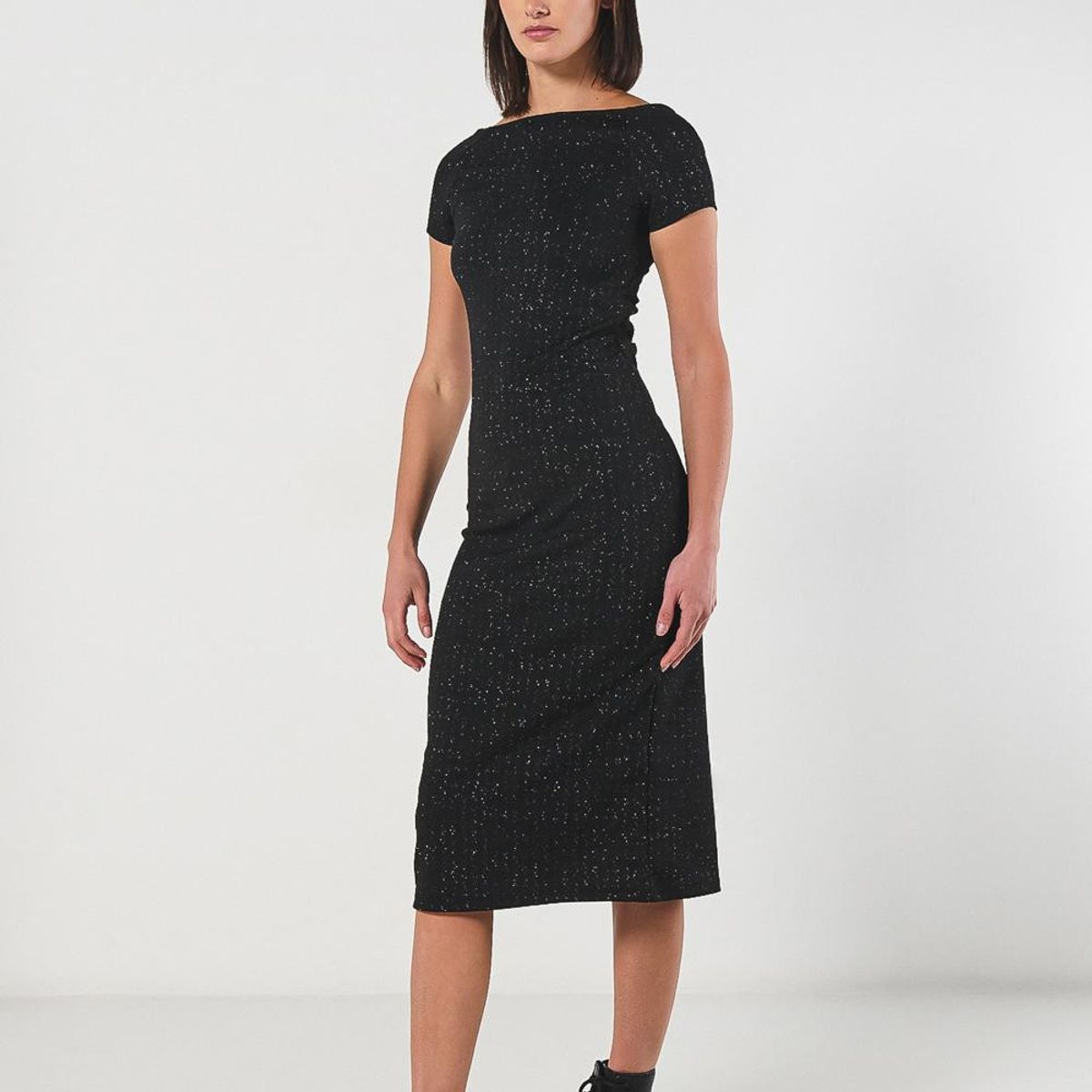 KOAJ - KOAJ Vestido largo negro con manga corta y escote posterior Mujer