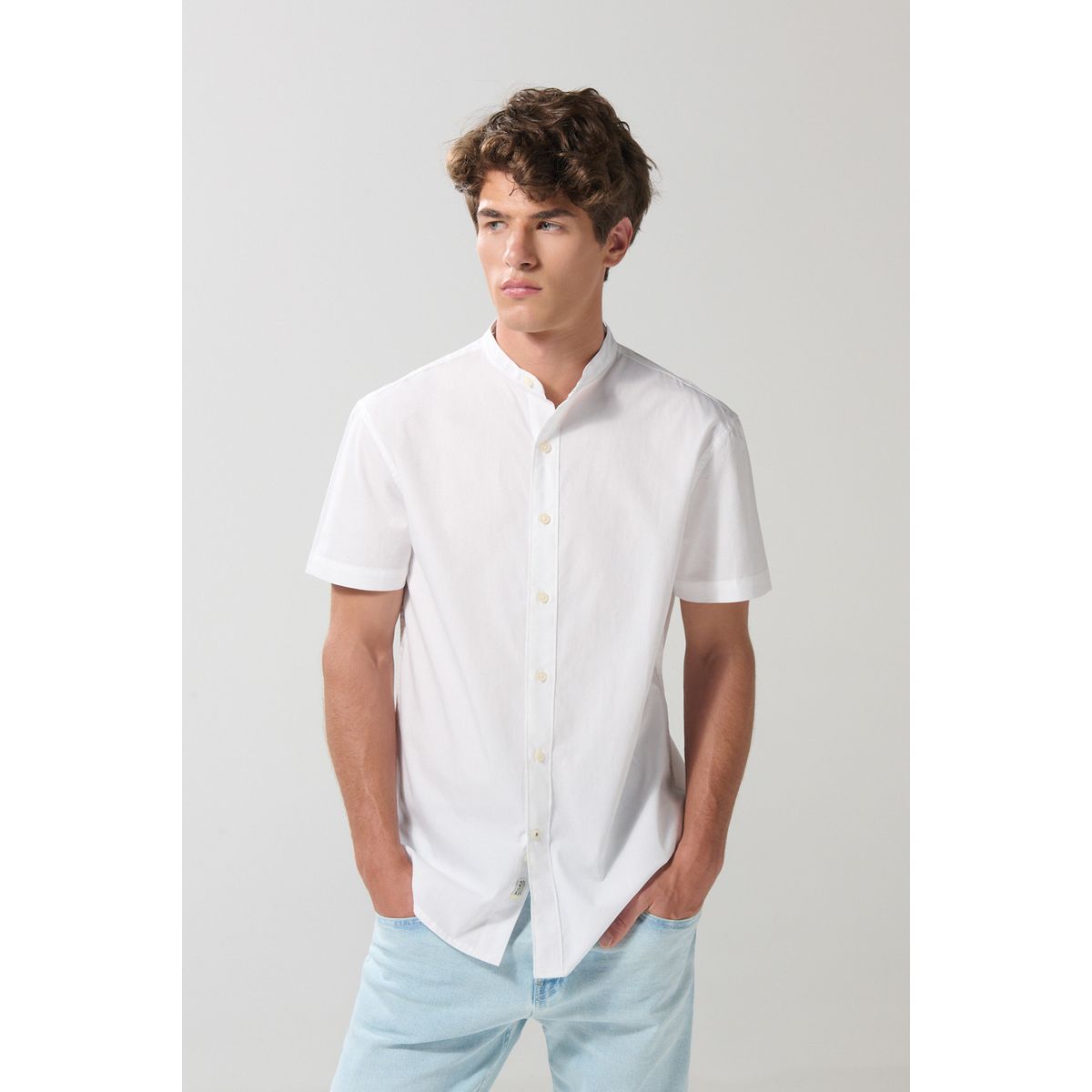 KOAJ - KOAJ Camisa cuello nerú unicolor en algodón con manga corta Hombre