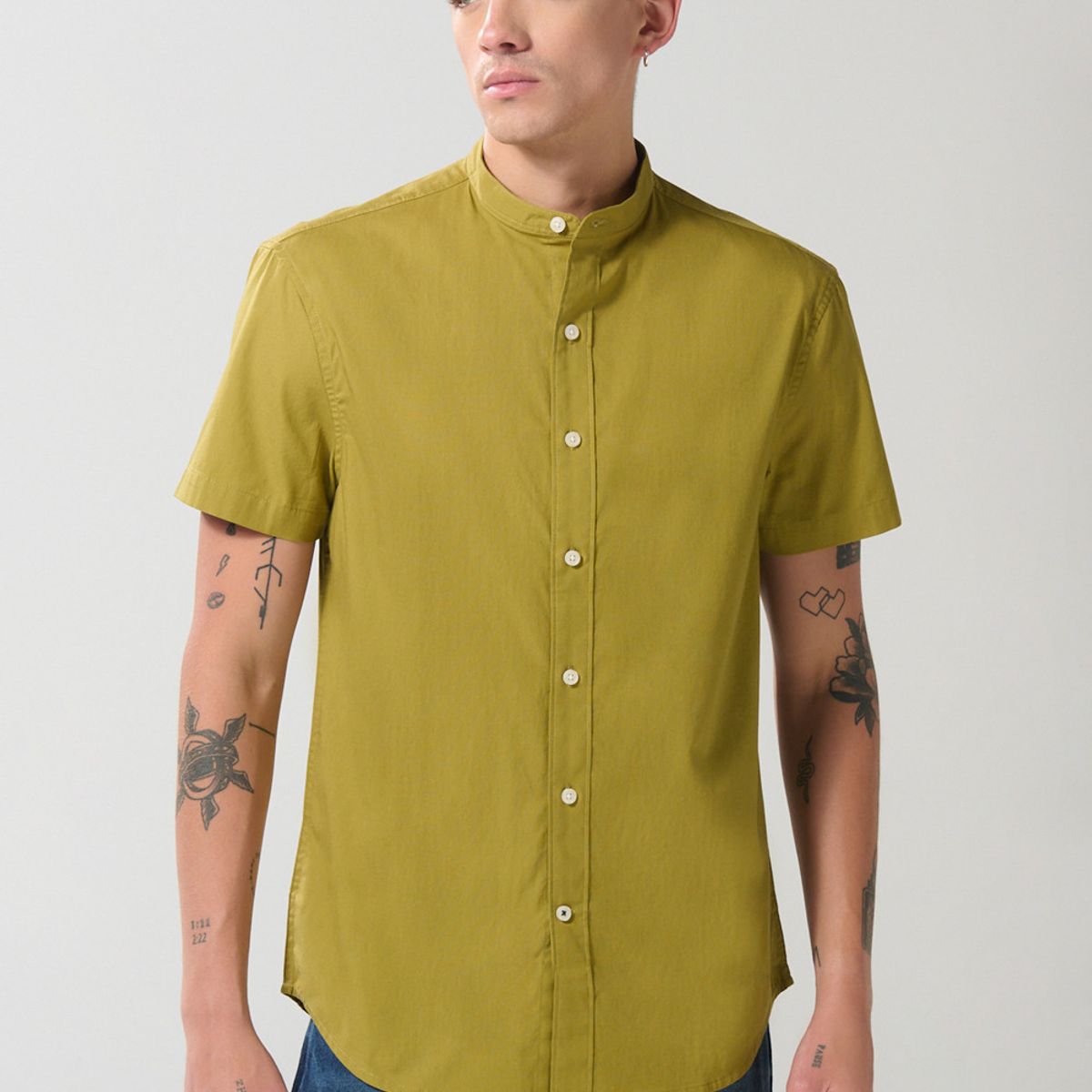 KOAJ - KOAJ Camisa cuello nerú unicolor en algodón con manga corta Hombre