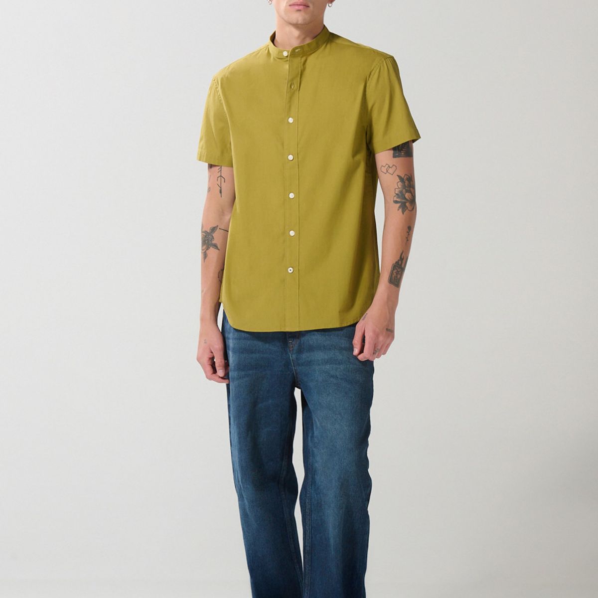 KOAJ - KOAJ Camisa cuello nerú unicolor en algodón con manga corta Hombre