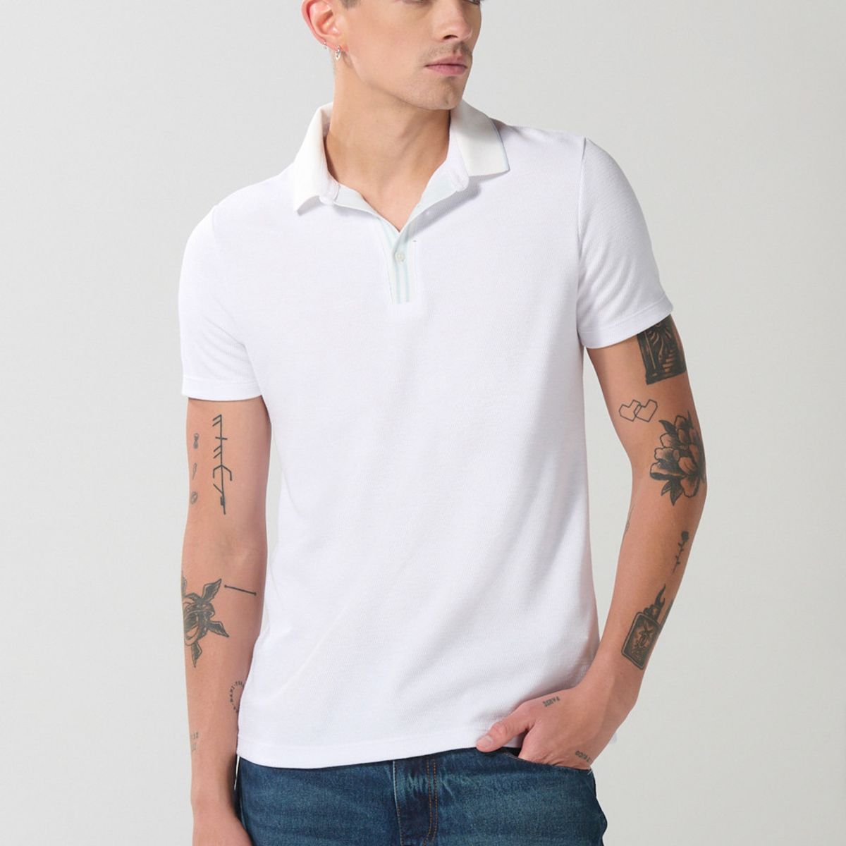 KOAJ - KOAJ Camiseta crema clara tipo polo con botones en frente Hombre