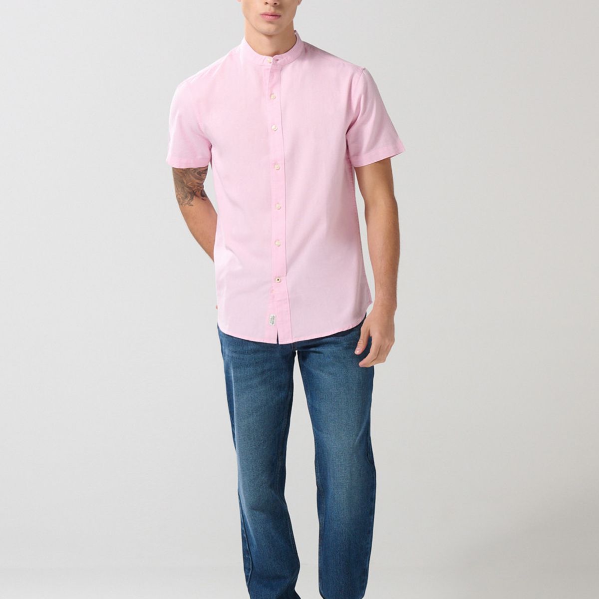 KOAJ - KOAJ Camisa cuello nerú unicolor con botones en frente Hombre