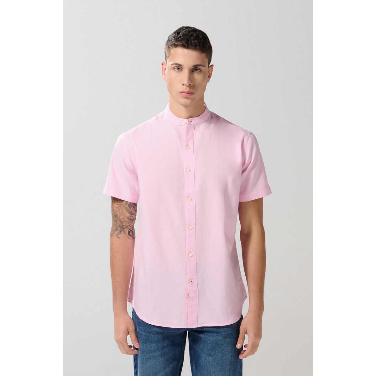 KOAJ - KOAJ Camisa cuello nerú unicolor con botones en frente Hombre