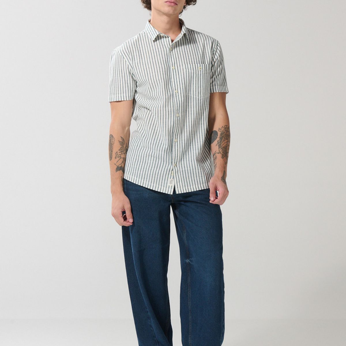 KOAJ - KOAJ Camisa manga corta a rayas crema con bolsillo en frente Hombre