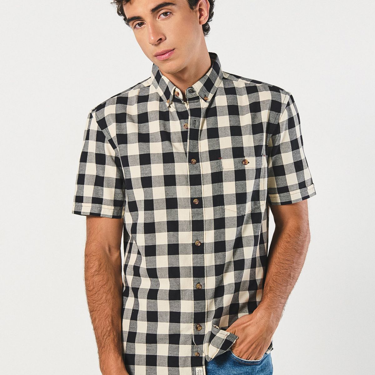 KOAJ - KOAJ Camisa unicolor a cuadros con manga corta y botones Hombre