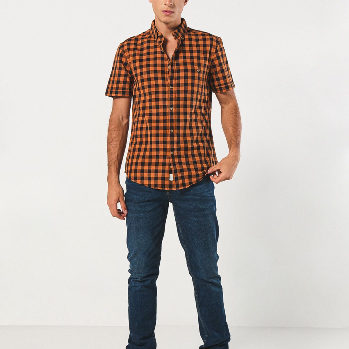 KOAJ - KOAJ Camisa unicolor a cuadros con manga corta y botones Hombre