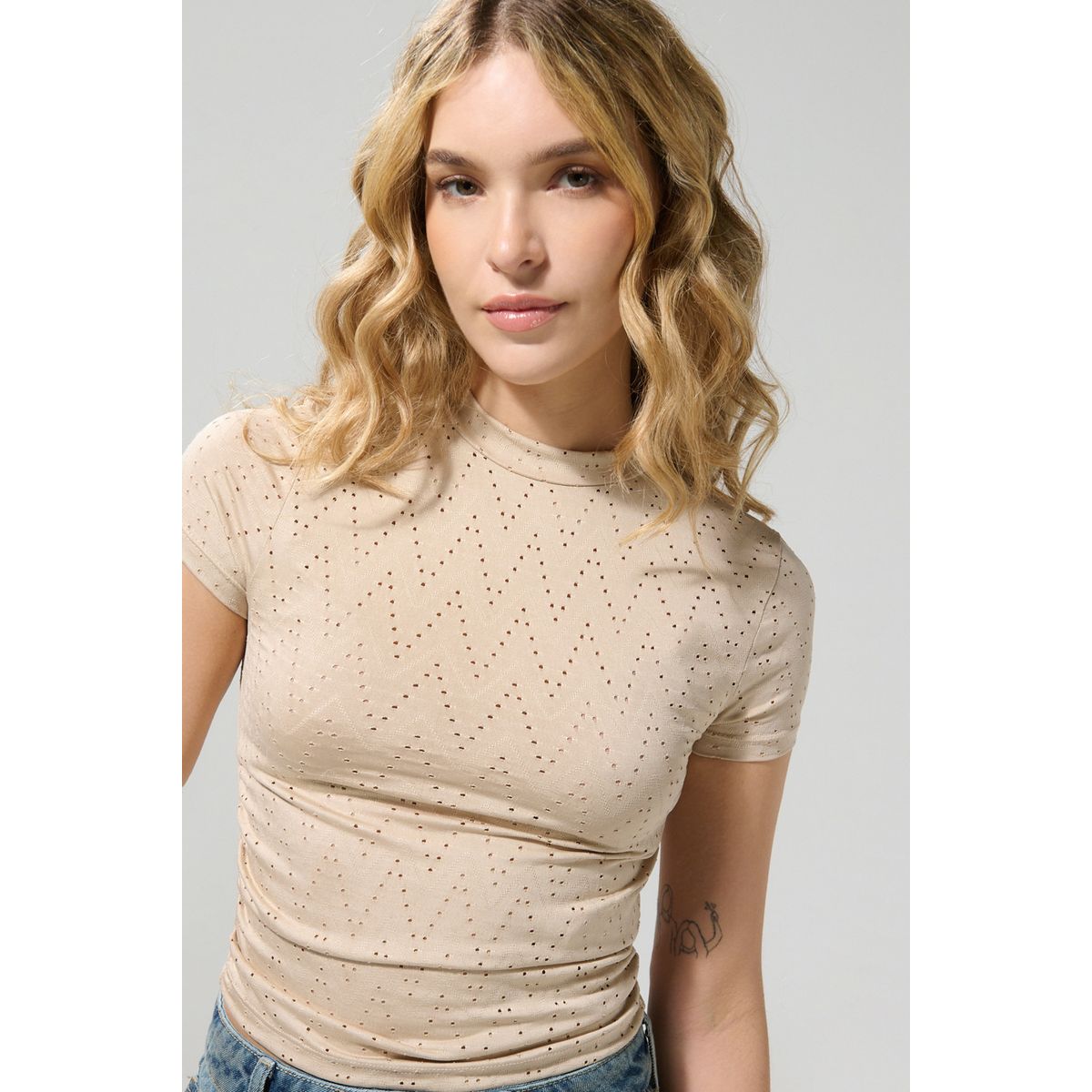 KOAJ - KOAJ Camiseta cuello alto en tela con textura Mujer