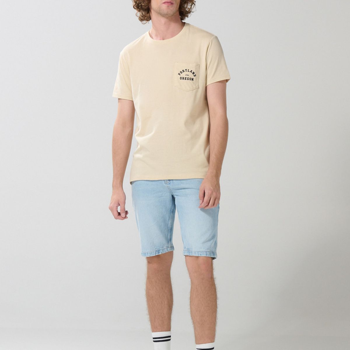 KOAJ - KOAJ Camiseta unicolor college con bolsillo y cuello redondo Hombre