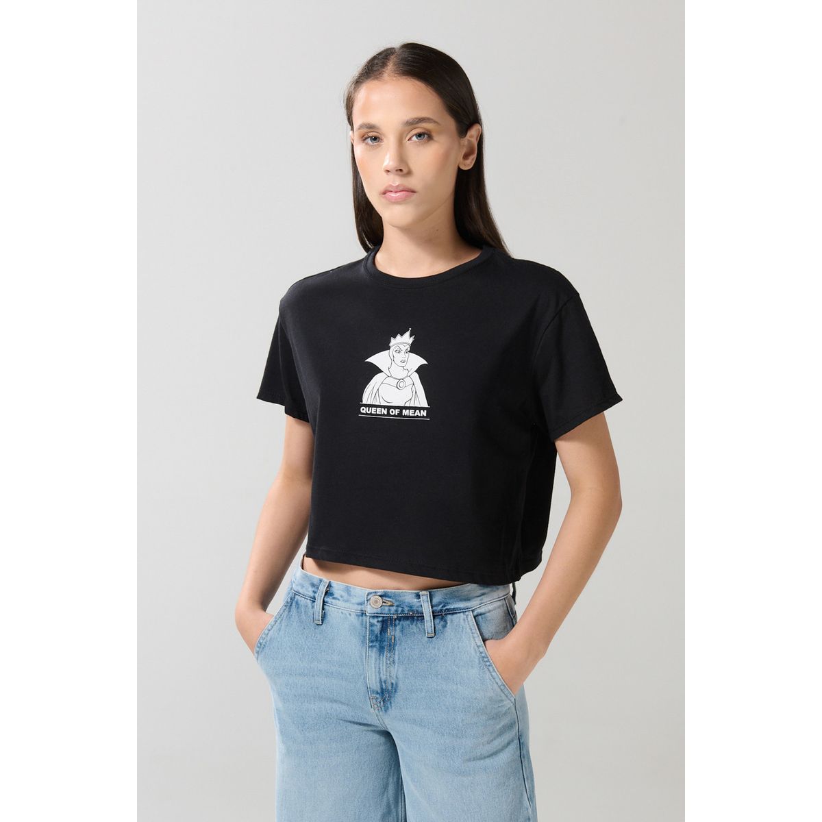 KOAJ - KOAJ Camiseta crop top negra con diseño de Reina Malvada Mujer