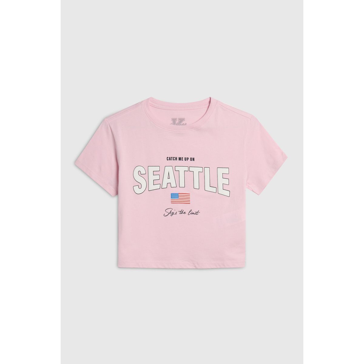 KOAJ - KOAJ Camiseta crop top rosada con diseño college en frente Niña