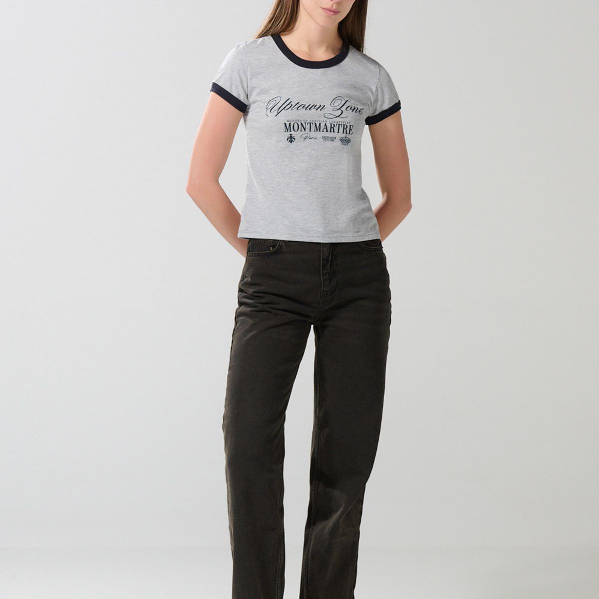 KOAJ - KOAJ Camiseta gris clara con contrastes y manga corta colleg Mujer