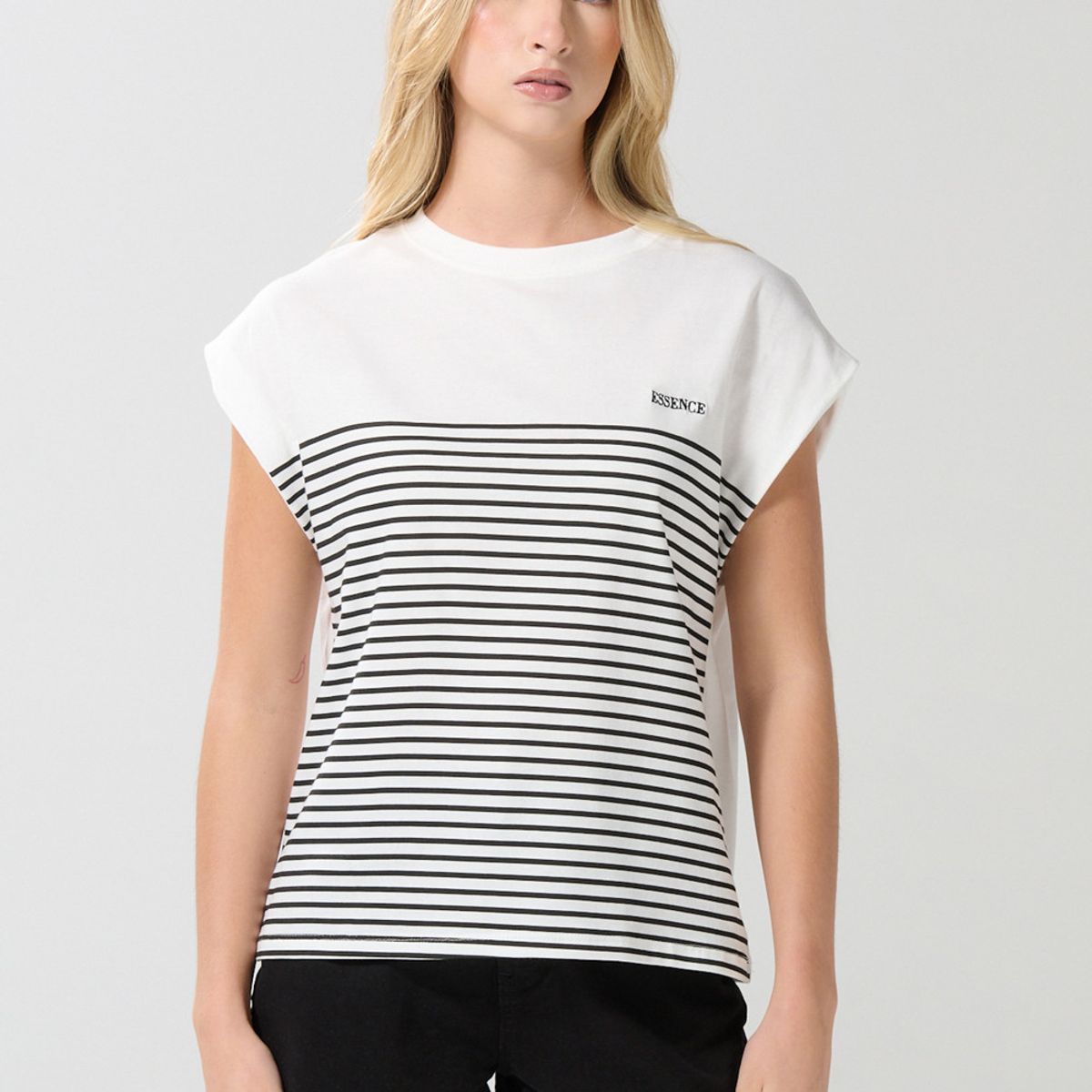 KOAJ - KOAJ Camiseta manga corta incluida crema con texto y rayas Mujer