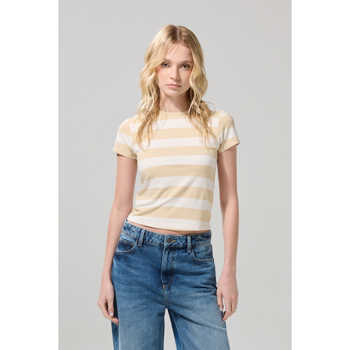 KOAJ - KOAJ Camiseta unicolor con manga corta y rayas en contraste Mujer