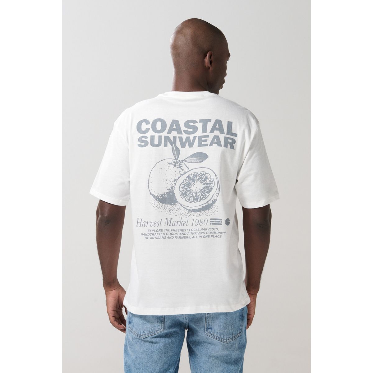 KOAJ - KOAJ Camiseta crema clara con manga corta y diseño de frutas Hombre