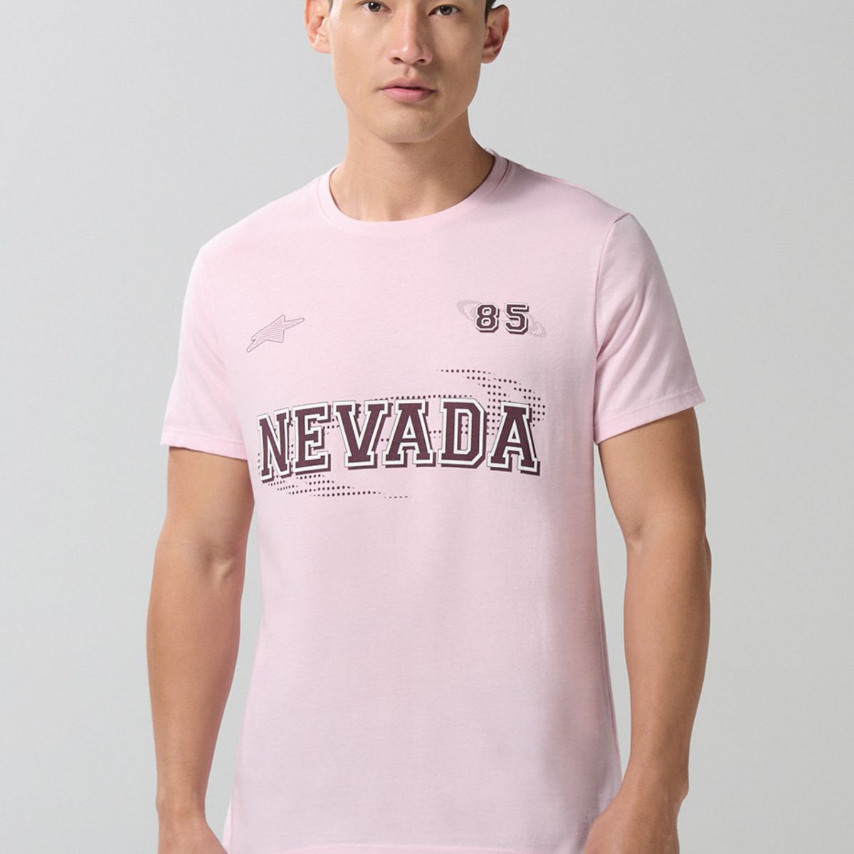 KOAJ - KOAJ Camiseta rosada cuello redondo con texto college Hombre