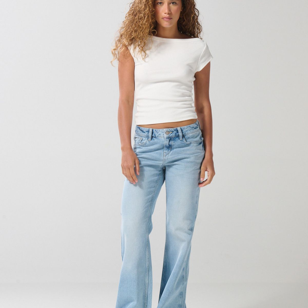 KOAJ - KOAJ Camiseta ajustada cuello bandeja unicolor y manga corta Mujer