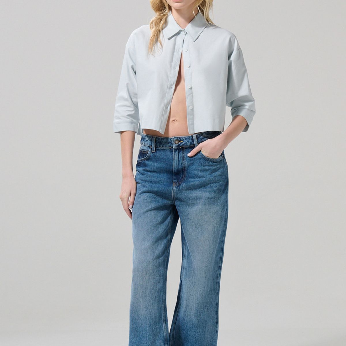 KOAJ - KOAJ Blusa crop top azul clara con cuello sport Mujer