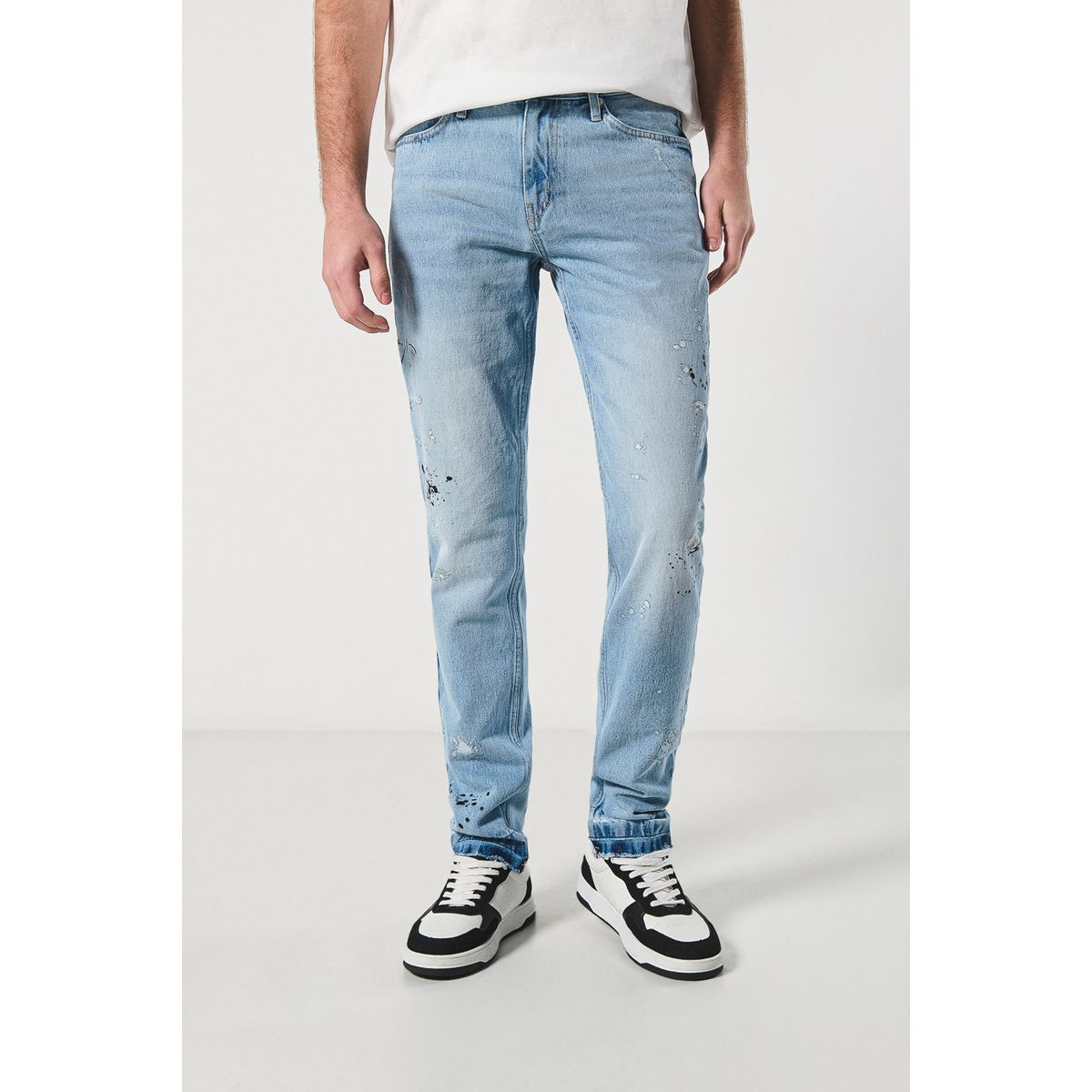 KOAJ - KOAJ Jean slim azul claro con tiro bajo y diseños de manchas