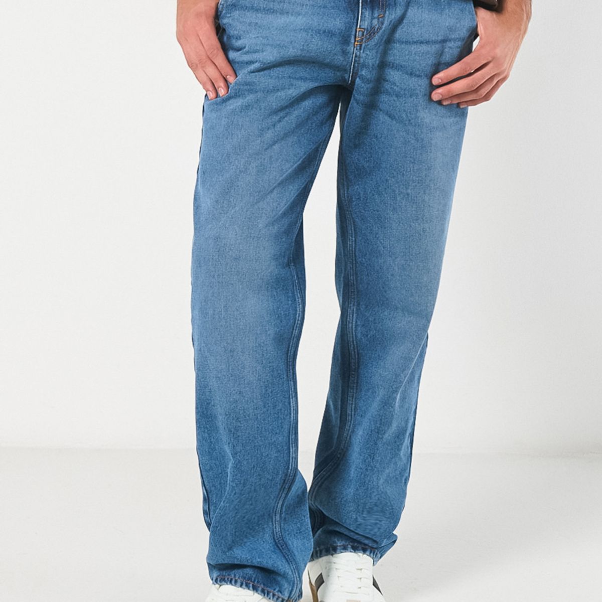 KOAJ - KOAJ Jean 90´S azul claro con bota ancha, tiro medio y bolsi