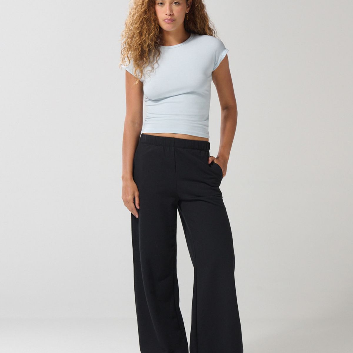 KOAJ - KOAJ Camiseta manga sisa azul clara con cuello redondo Mujer