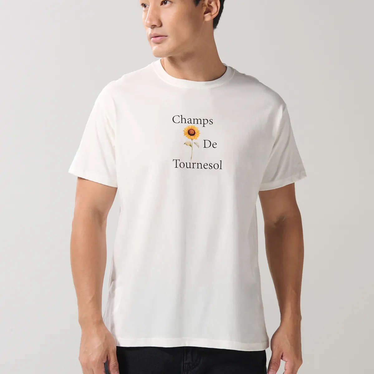 KOAJ - KOAJ Camiseta unicolor cuello redondo con arte floral en fre Hombre