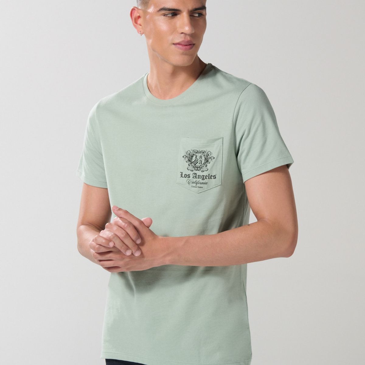 KOAJ - KOAJ Camiseta en algodón college verde con bolsillo y manga  Hombre