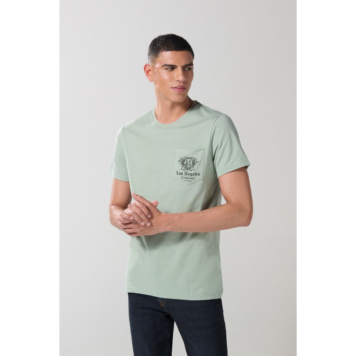 KOAJ - KOAJ Camiseta en algodón college verde con bolsillo y manga  Hombre