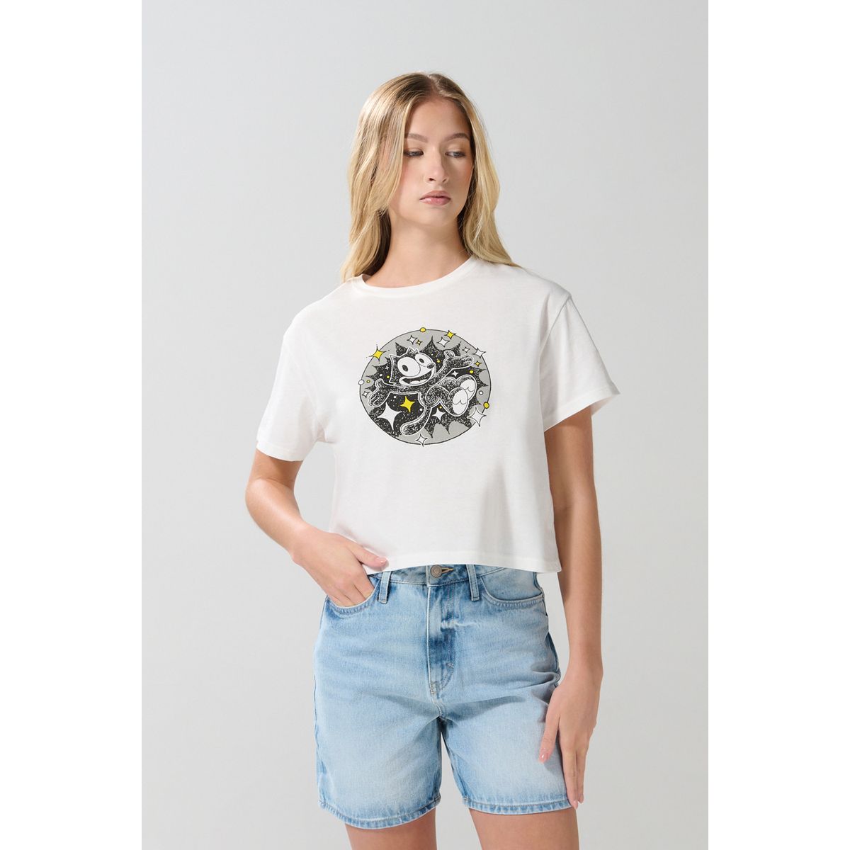 KOAJ - KOAJ Camiseta crop top crema con diseño de Félix el Gato Mujer