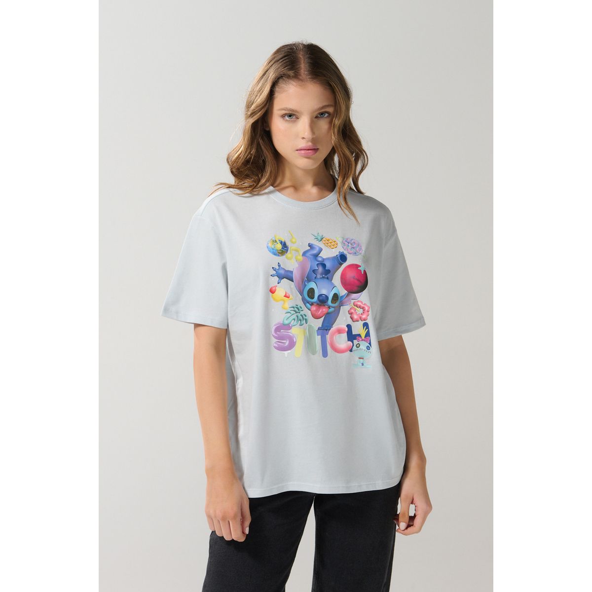 KOAJ - KOAJ Camiseta manga corta azul clara con arte de Lilo & Sti Mujer