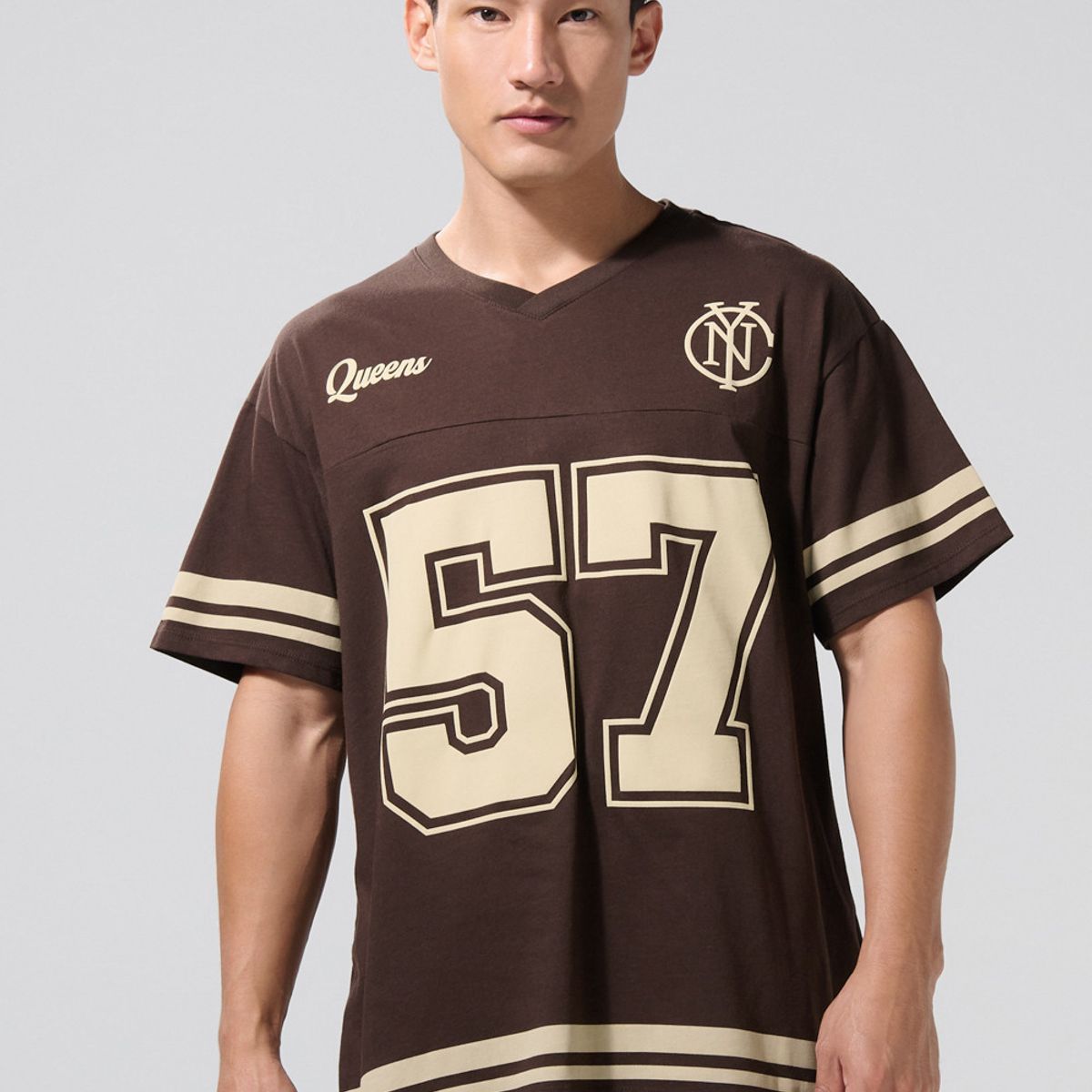 KOAJ - KOAJ Camiseta masculina cuello V con corte oversize Hombre