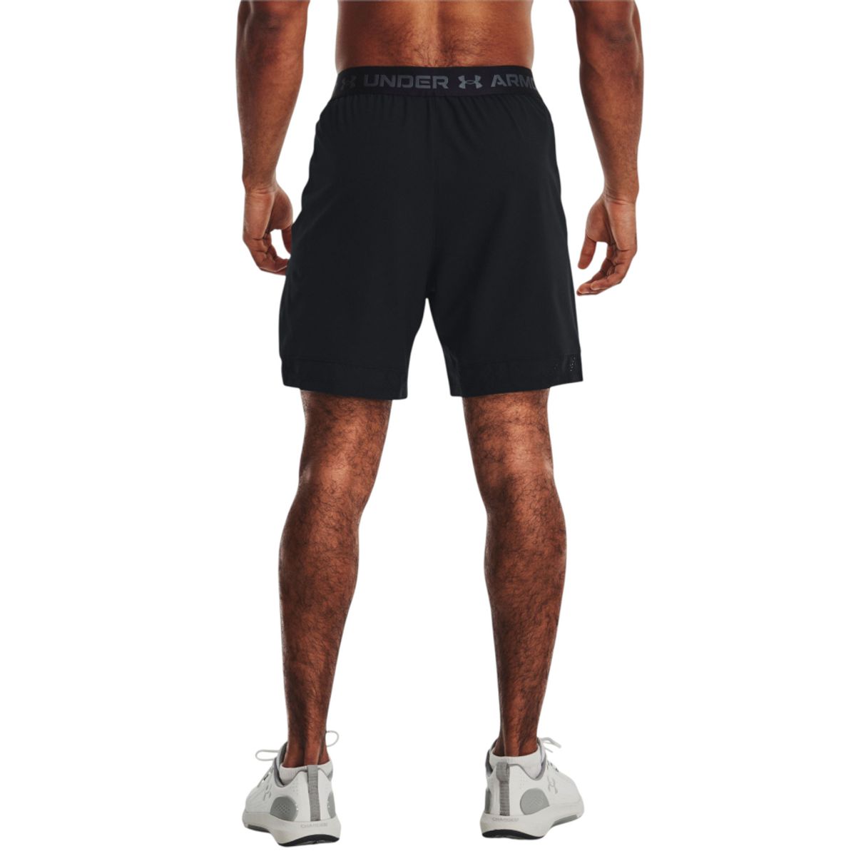 UNDER ARMOUR - Pantaloneta Under Armour Vanish Woven 6In Hombre-Negro