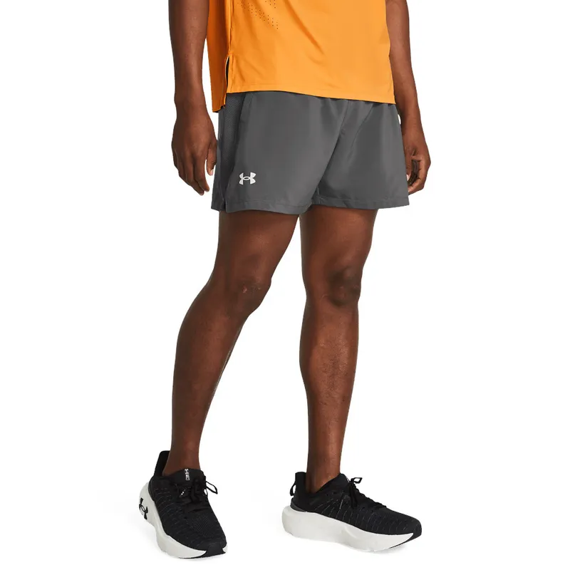 UNDER ARMOUR - Pantaloneta Under Armour Launch 5 Hombre-Gris
