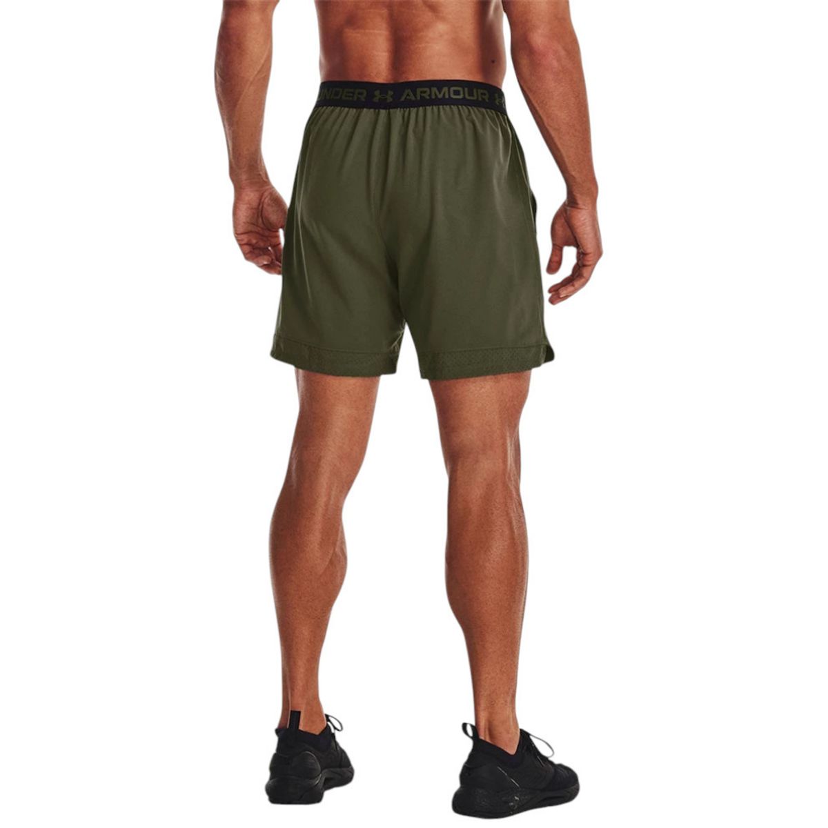 UNDER ARMOUR - Pantaloneta Under Armour Vansh Wvn 6In Hombre-Verde