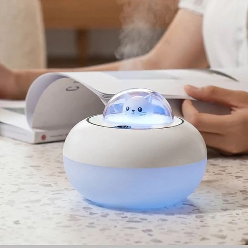 GENERICO - Humidificador Difusor de Aromas Gato Blanco + 1 Esencia Hidrosoluble