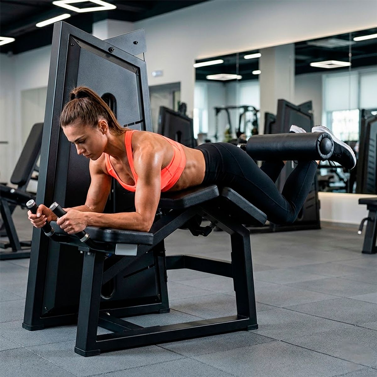 K6 - Máquina Profesional de Curl de Pierna K6 Radical KRX3001