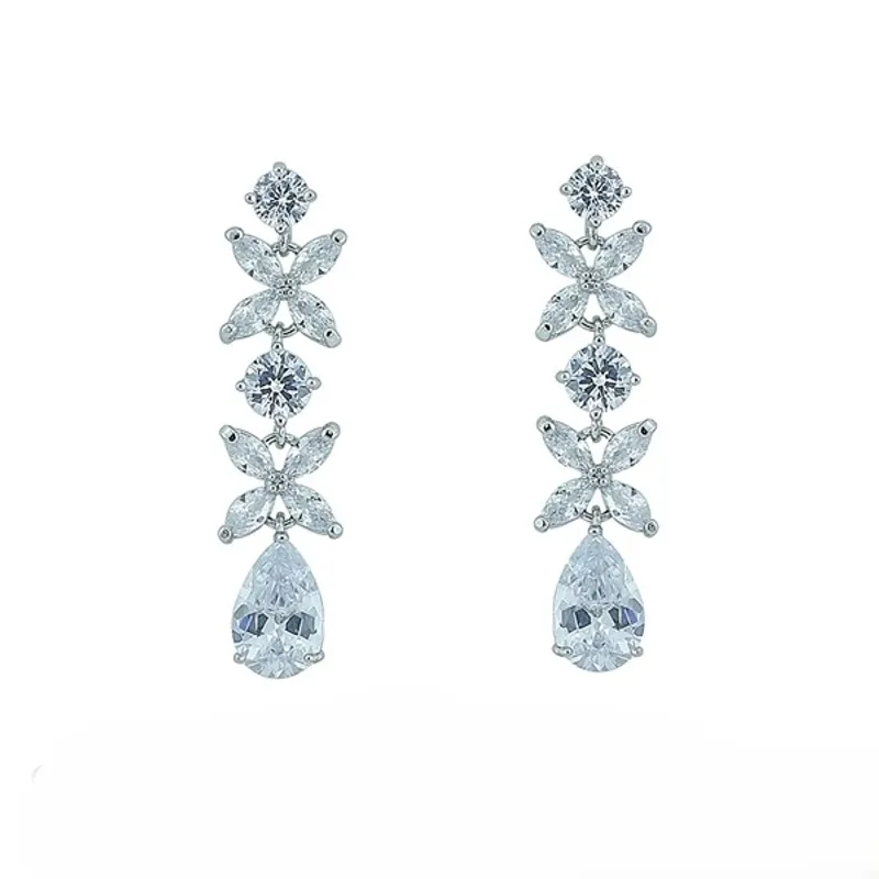 VERAMOREST - Aretes largos con cristales brillantes  Veramorest