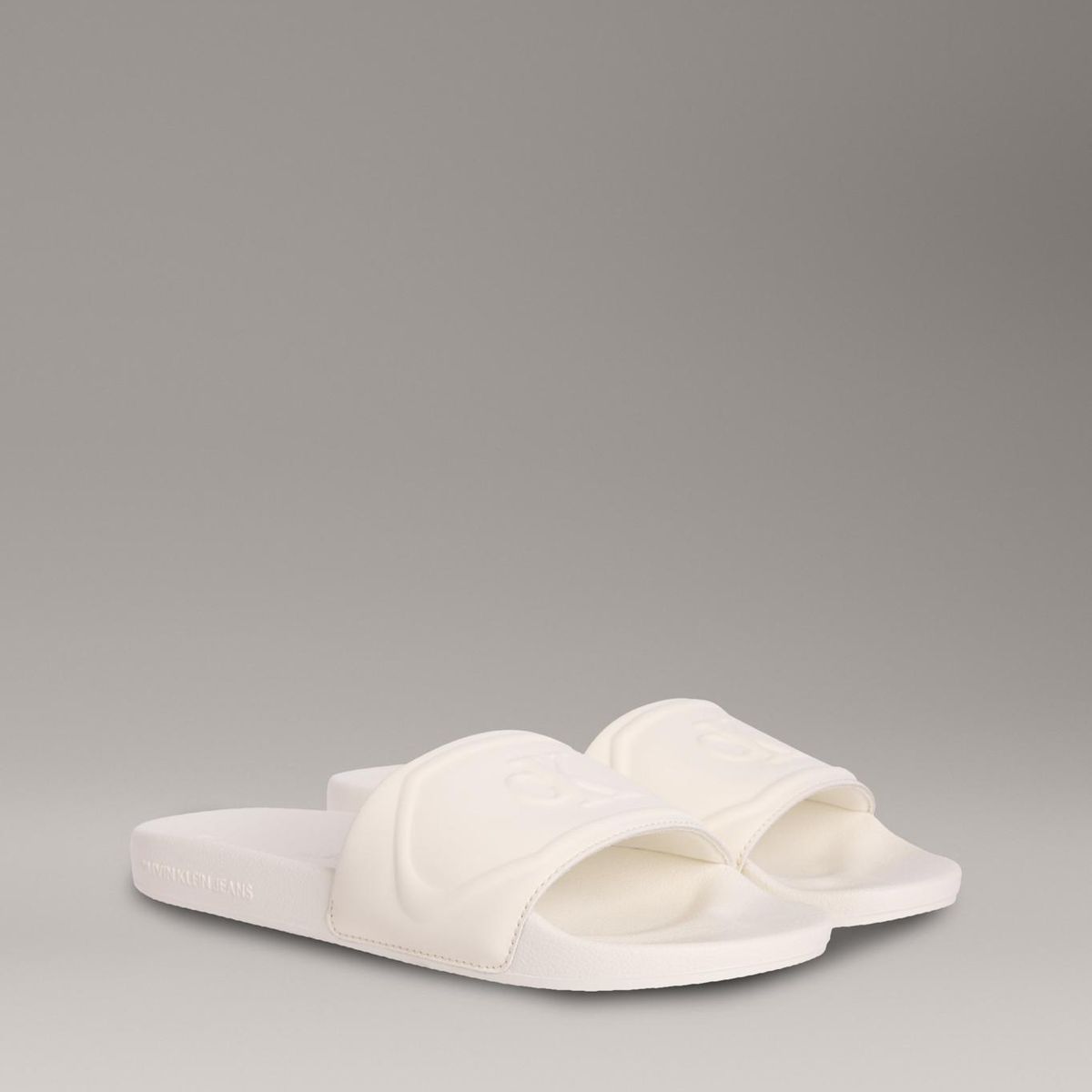 CALVIN KLEIN - Sandalias beige con monograma en relieve Calvin Klein