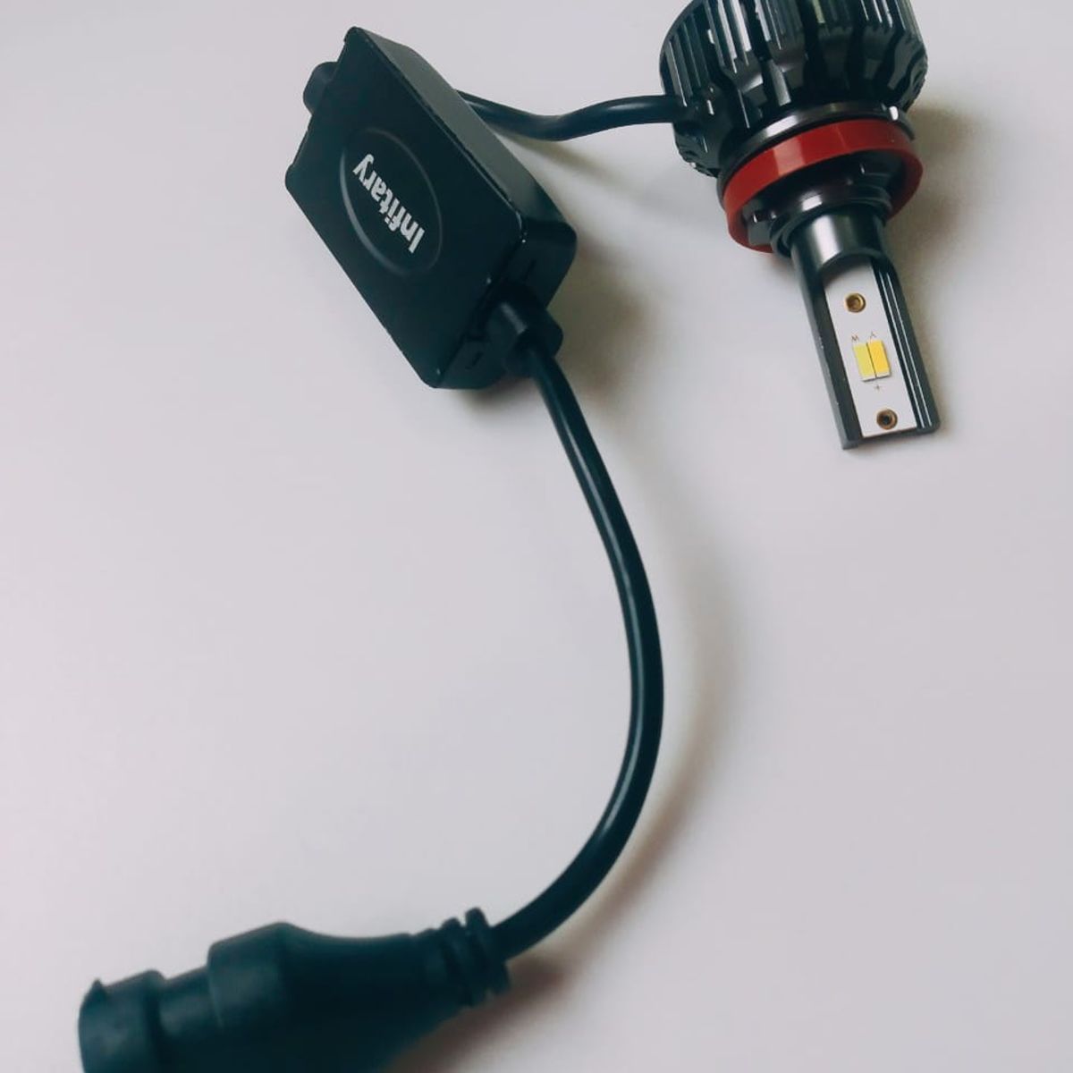 LEDMAX - Un Bombillo LED H8 H9 H11 Tricolor Blanca Cálida y Amarilla