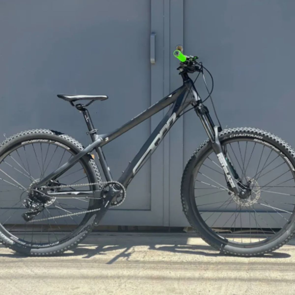 GW - Bicicleta GW Raven Stunt 8 Vel Rin 26