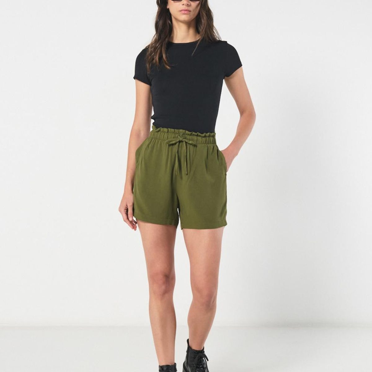 KOAJ - KOAJ Camiseta ceñida unicolor en rib con manga corta Mujer