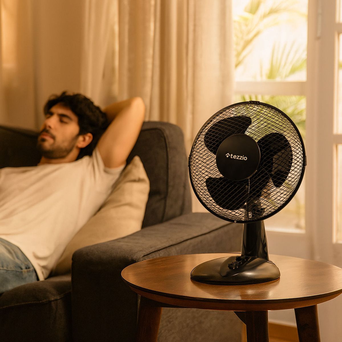 TEZZIO - Ventilador de Mesa Tezzio 9” con Oscilación y 3 Velocidades