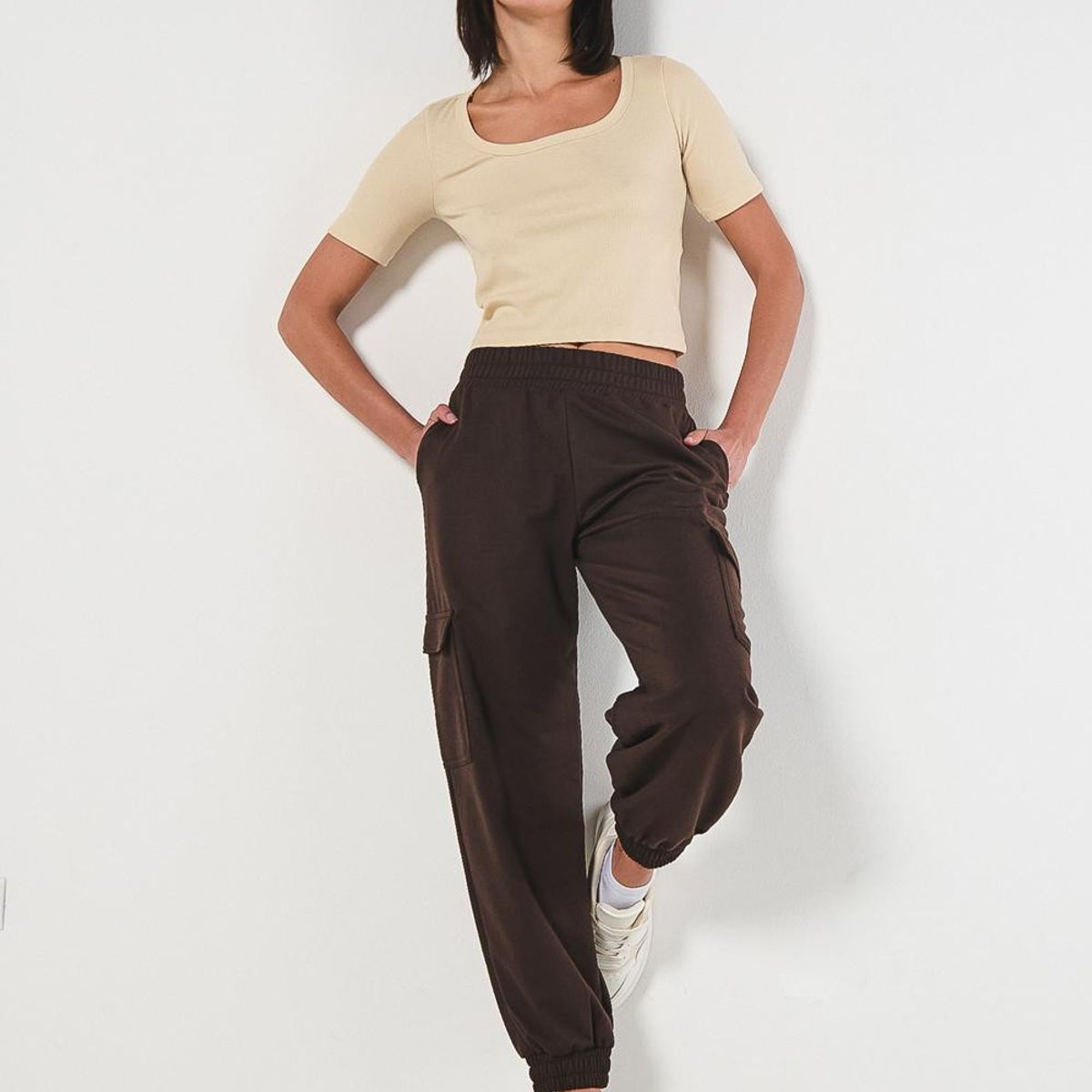 KOAJ - KOAJ Pantalón unicolor cargo jogger con bolsill Mujer