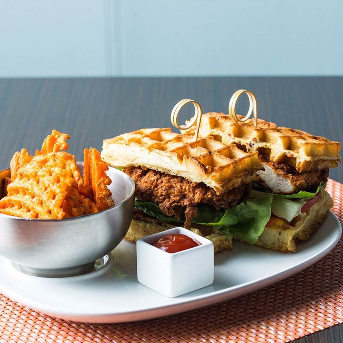 FOH - Plato Harmony™ 105 x 825 con pozo paquete de 4 piezas