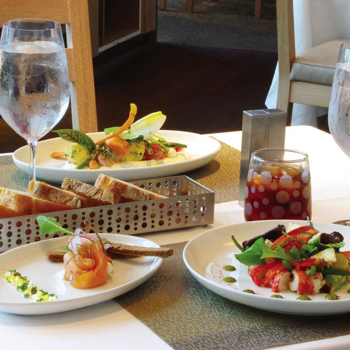 FOH - Plato Oval Harmony™ 925 Pack x 6 Piezas para Servir