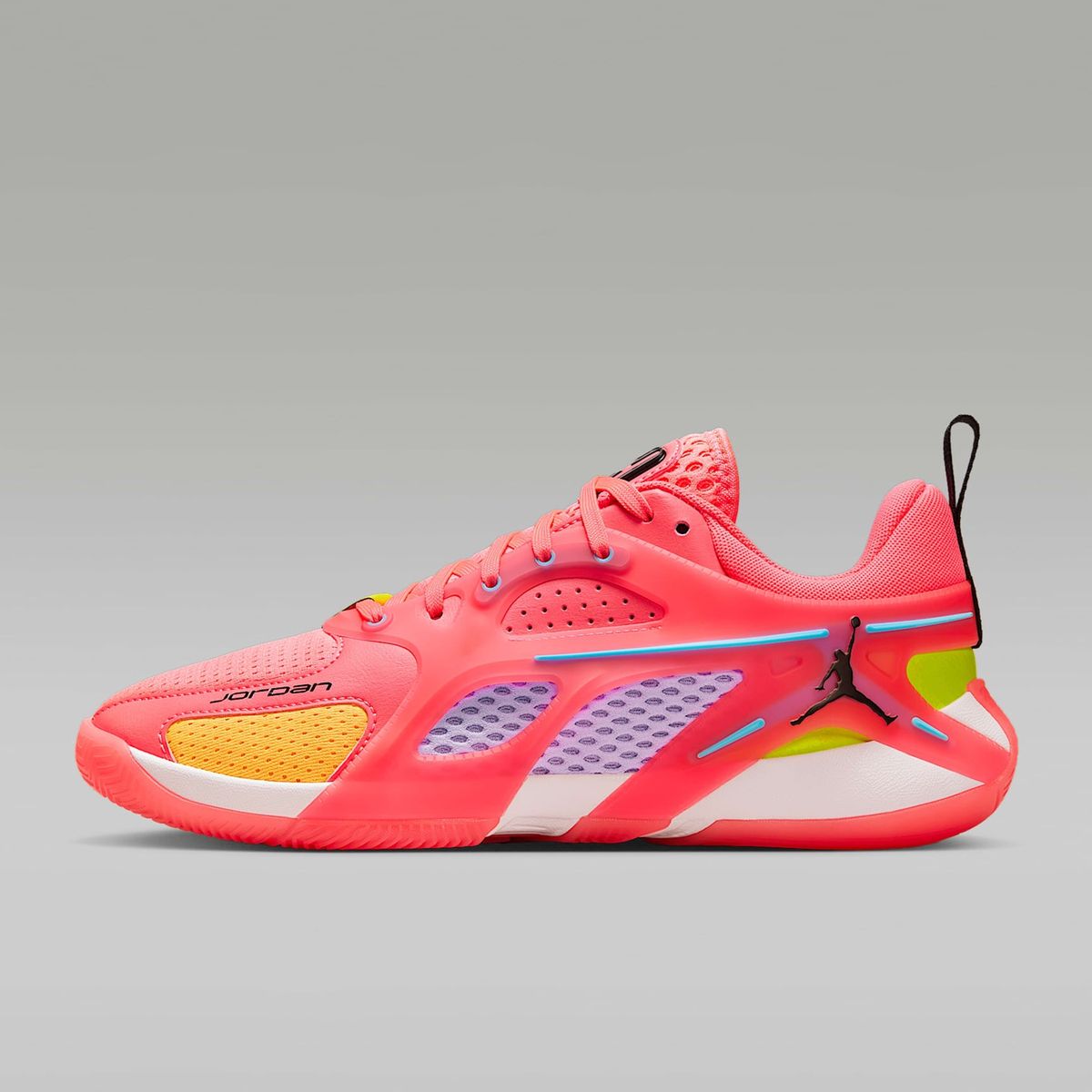 NIKE - Tenis Jordan Mujer Heir Series FZ2471-601 Rojo Basketball