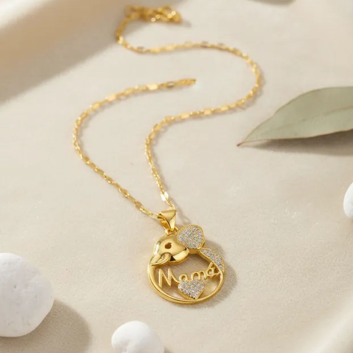 GENERICO - Collar Cadena Con Dije Elefante Mama Con Circon En Acero Inox