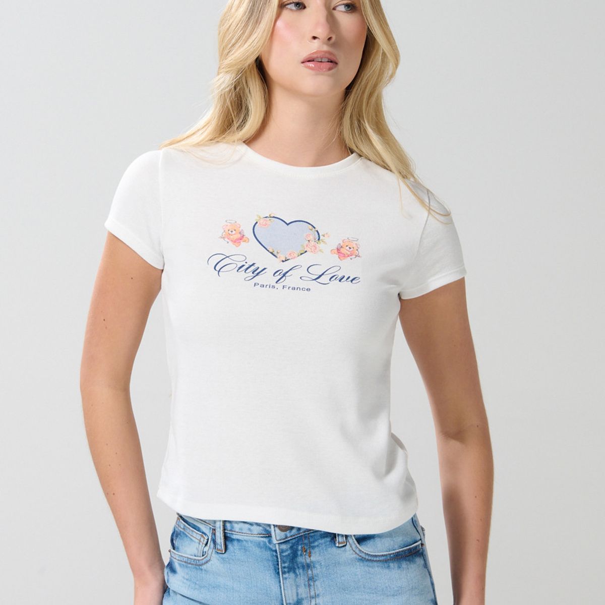 KOAJ - KOAJ Camiseta crema clara manga corta con diseño de corazón Mujer